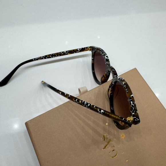 KREWE Collins Round Acetate Leopard Print Sunglasses - Picture 7 of 8